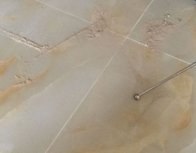 天心瓷砖空鼓维修公司分享粘合剂选择不当在瓷砖铺贴过程中可能导致以下问题